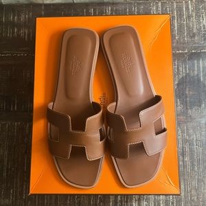 Hermes Oran Sandal in Gold (Tan), size 38 (US 8)